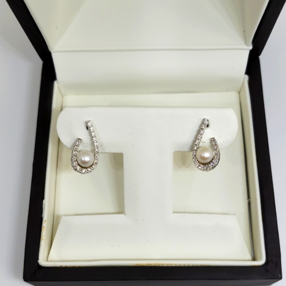 Diamod White Gold Pearl Drop Earrings Mikimoto Style